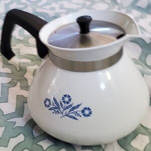 Vintage Corning Ware Blue Cornflower Teapot 6 cups.EUC.